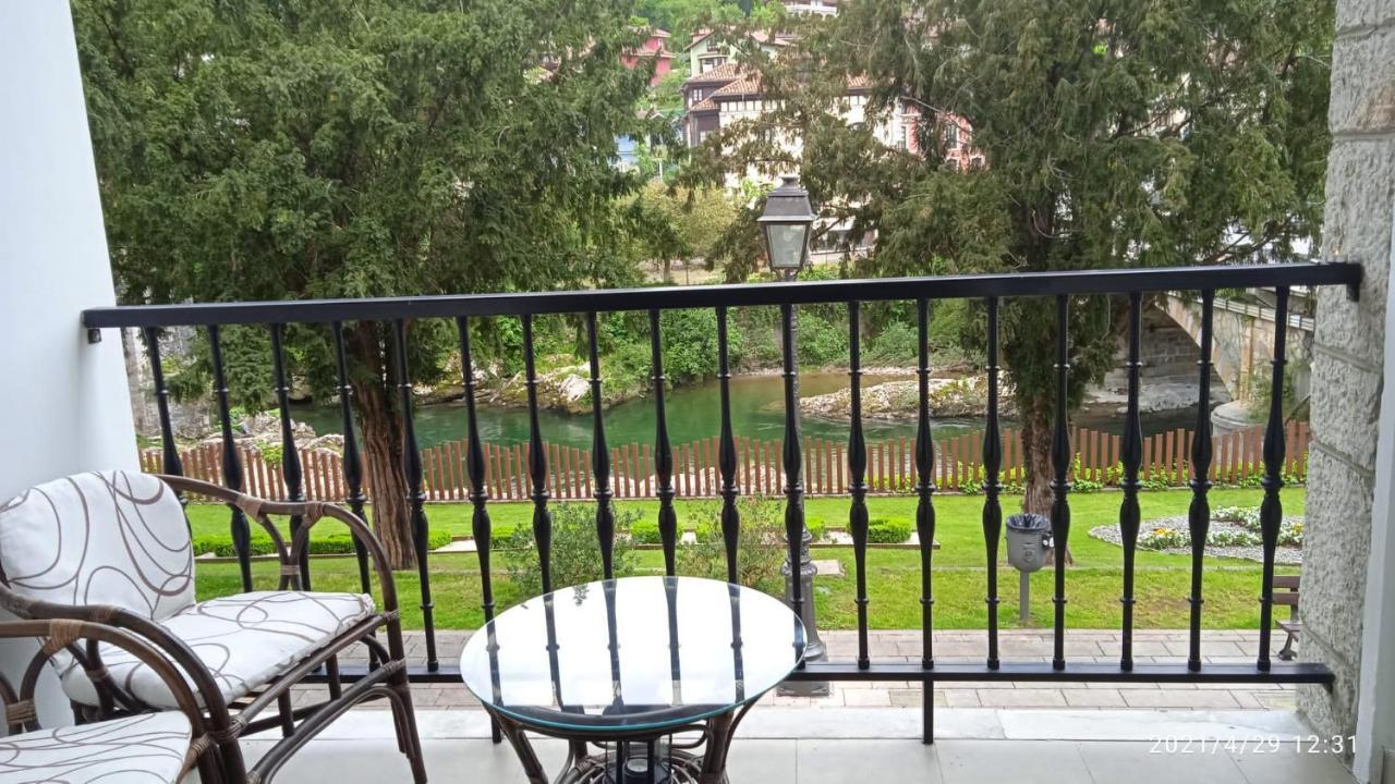 Apartamento Con Terraza Al Puente Romano Onís Dış mekan fotoğraf