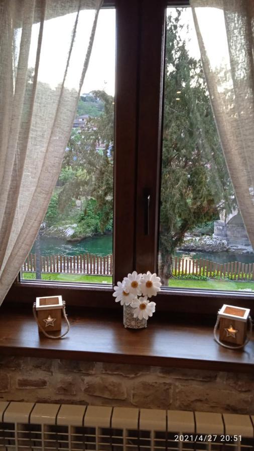 Apartamento Con Terraza Al Puente Romano Onís Dış mekan fotoğraf