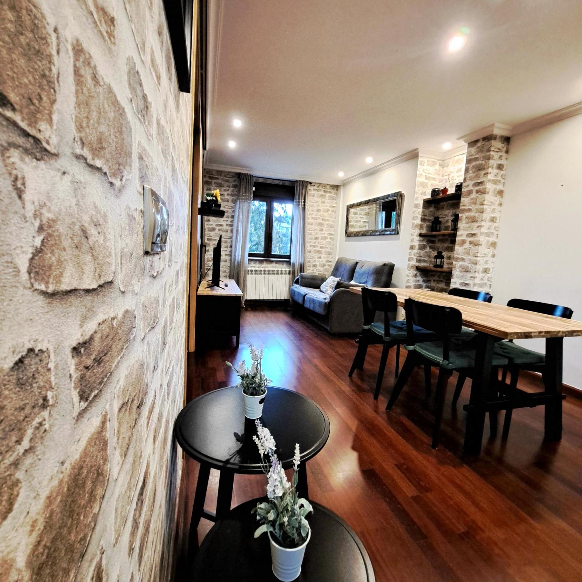 Apartamento Con Terraza Al Puente Romano Onís Dış mekan fotoğraf